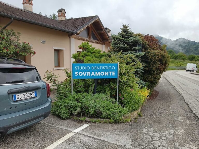Insegna dello studio dentistico di Sovramonte | dentista vicino a Feltre